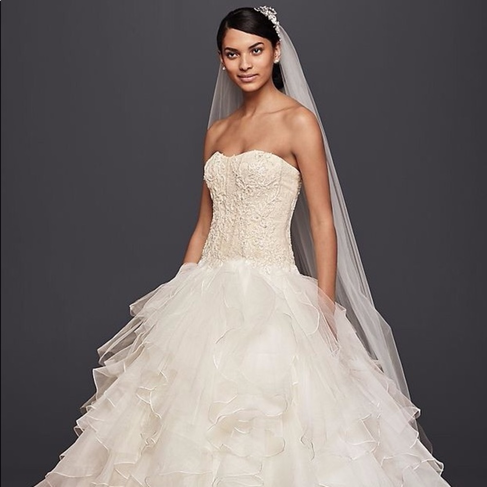 NWT Oleg Cassini CWG568 white wedding gown